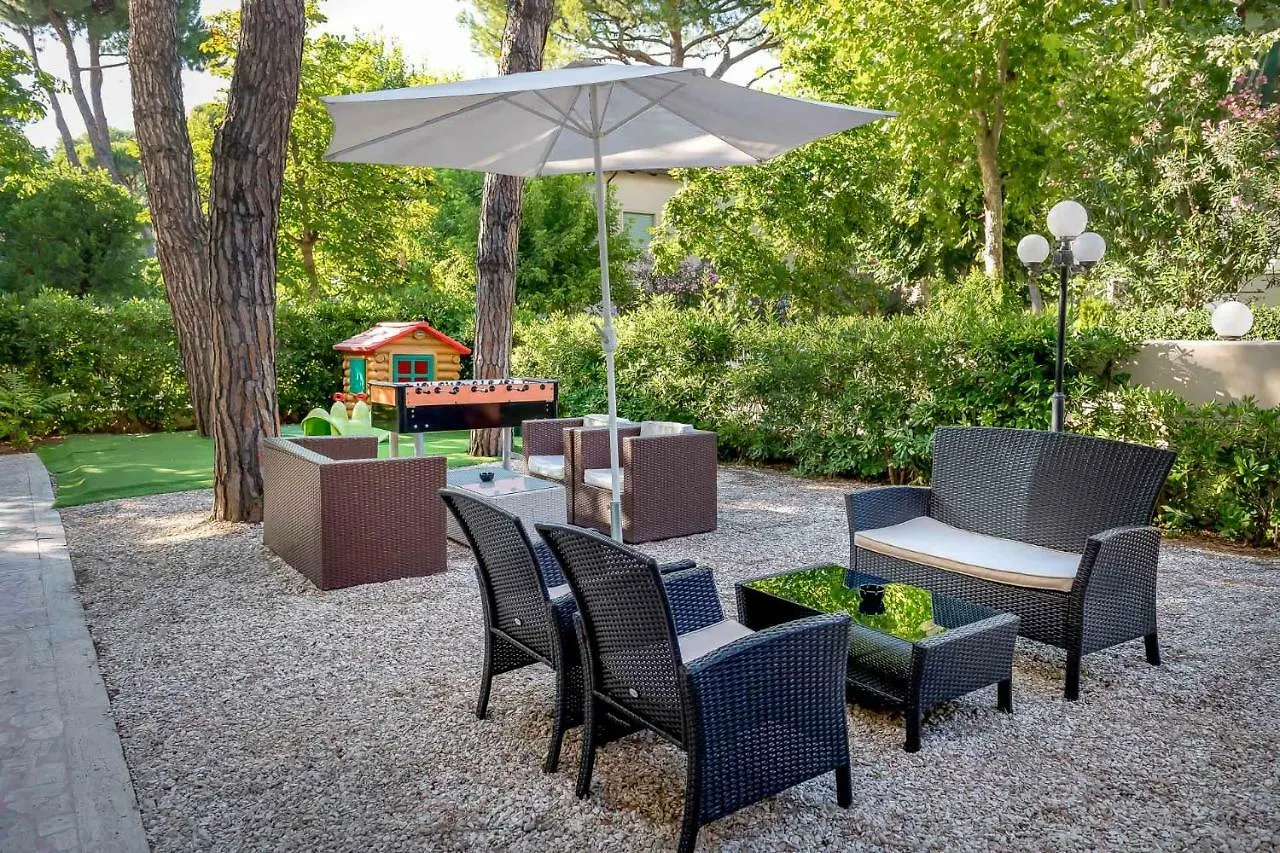 Hotel Pierre Riccione 3*,