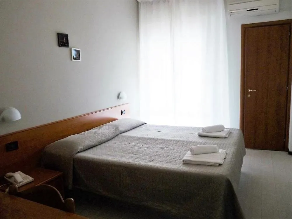Hotel Pierre Riccione