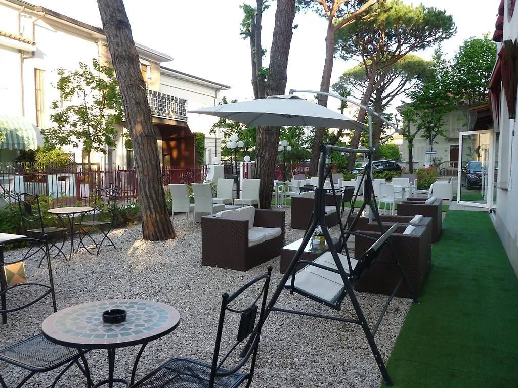 Hotel Pierre Riccione 3*,